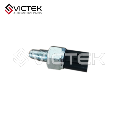 مفتاح مصباح الرجوع للخلف QR523-3729500